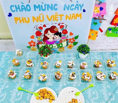 🌈 Trường Mầm Non 8
🌺 Nhân ngày Phụ Nữ Việt Nam 20/10, Khối Lá chúng con gởi đến mẹ những chiếc bánh xinh yêu với lời chúc yêu thương, con yêu mẹ lắm 🌸🌸🌸